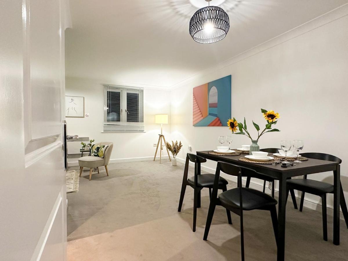Luxury 2 Bedroom City Centre Apartment - Secure Parking - Amazing Location! Canterbury Zewnętrze zdjęcie