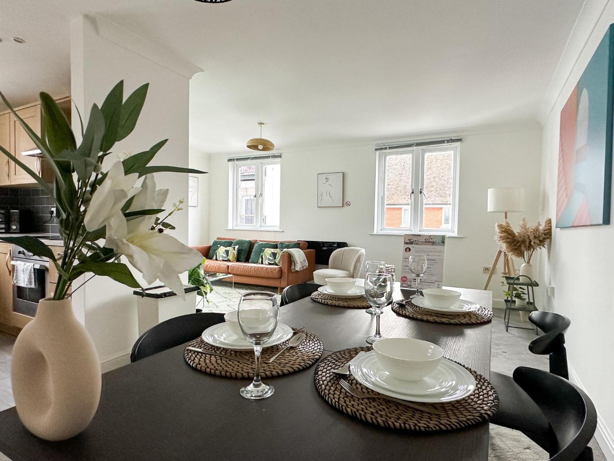 Luxury 2 Bedroom City Centre Apartment - Secure Parking - Amazing Location! Canterbury Zewnętrze zdjęcie