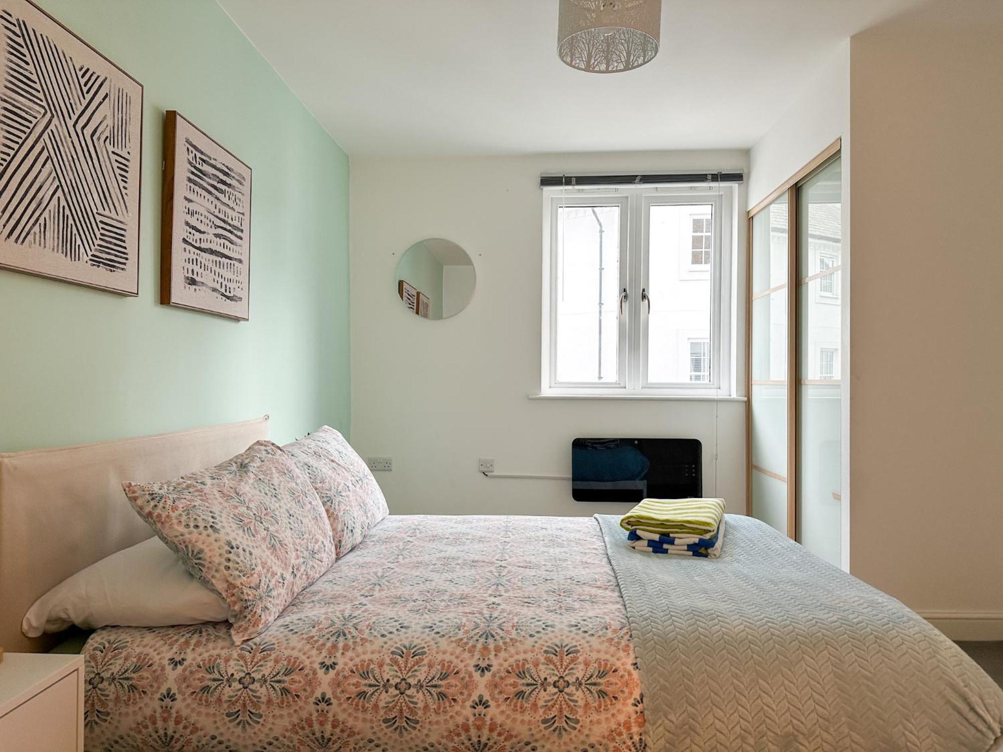 Luxury 2 Bedroom City Centre Apartment - Secure Parking - Amazing Location! Canterbury Zewnętrze zdjęcie
